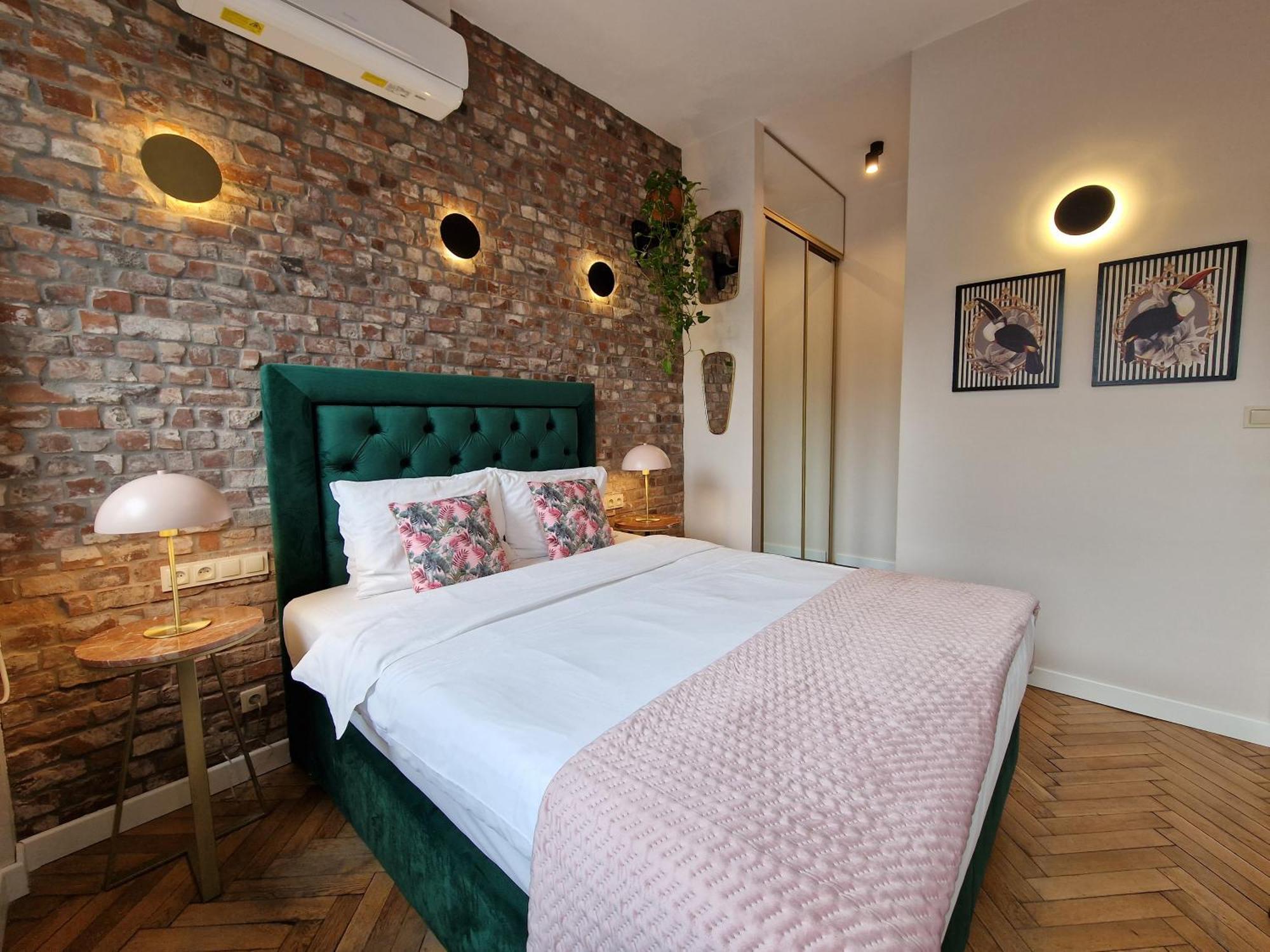 Sleepwell Ordynacka Апарт-готель 4*